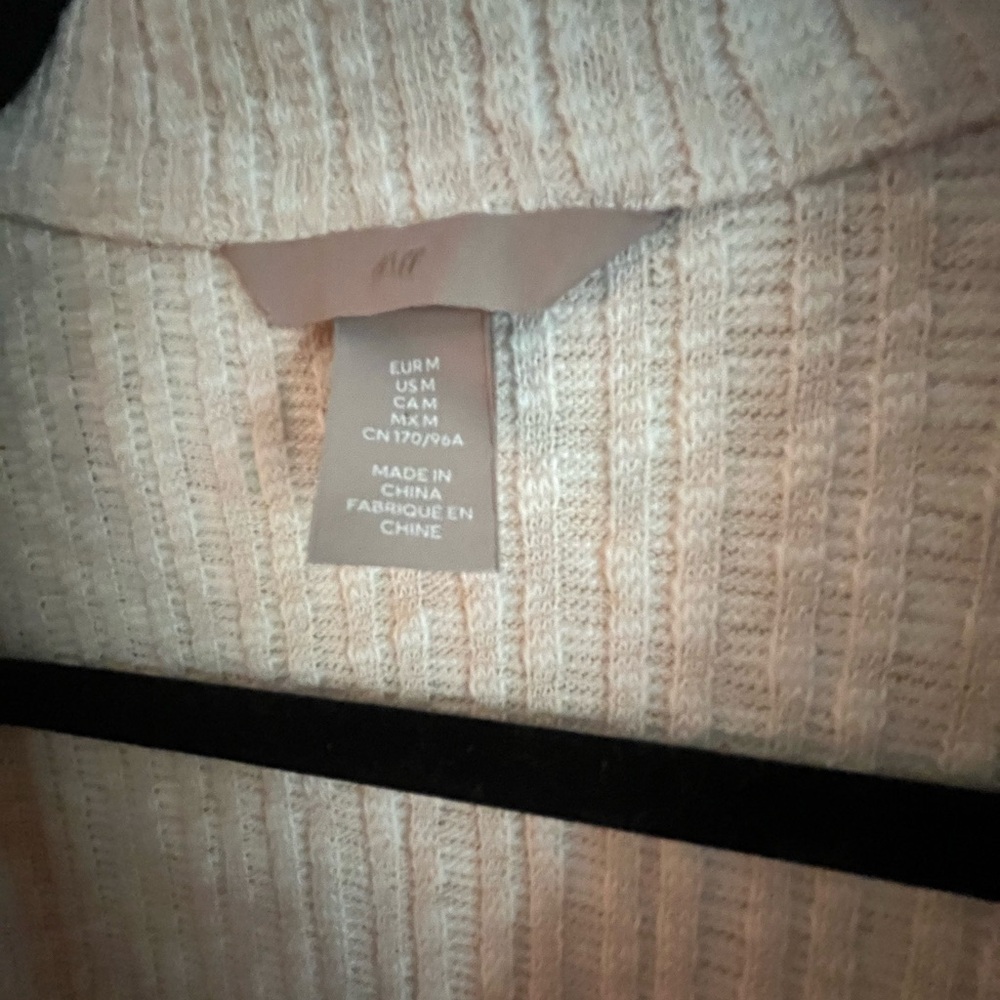 H&M Off-White Ribbed Sweater - Picture 2 of 2